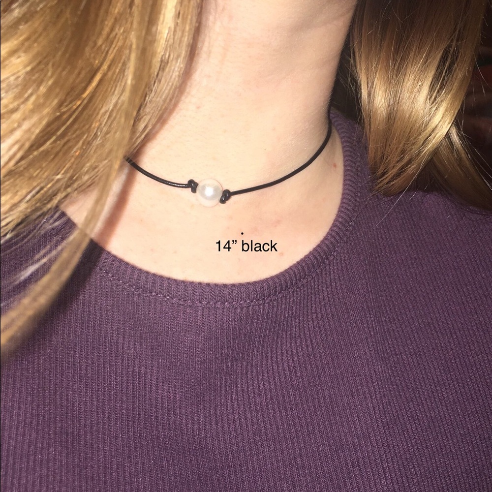 NWOT Single Freshwater Pearl Leather Choker